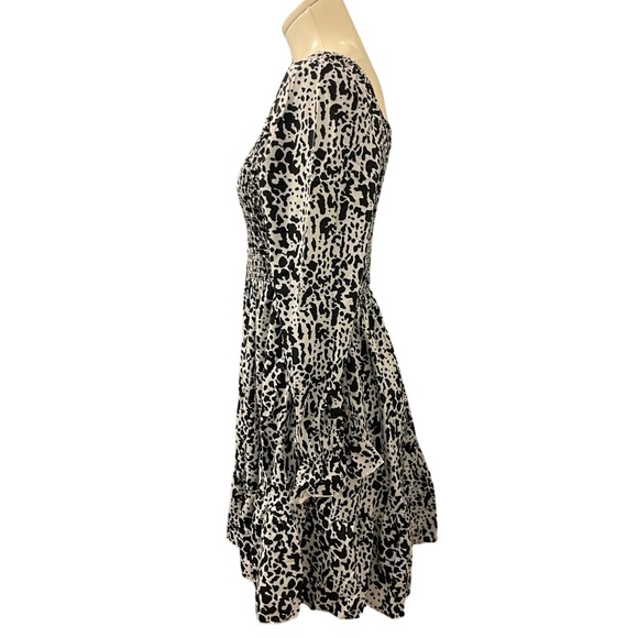 Romantic black & white animal print smocked long sleeve flowy tiered minidress - Picture 6 of 12
